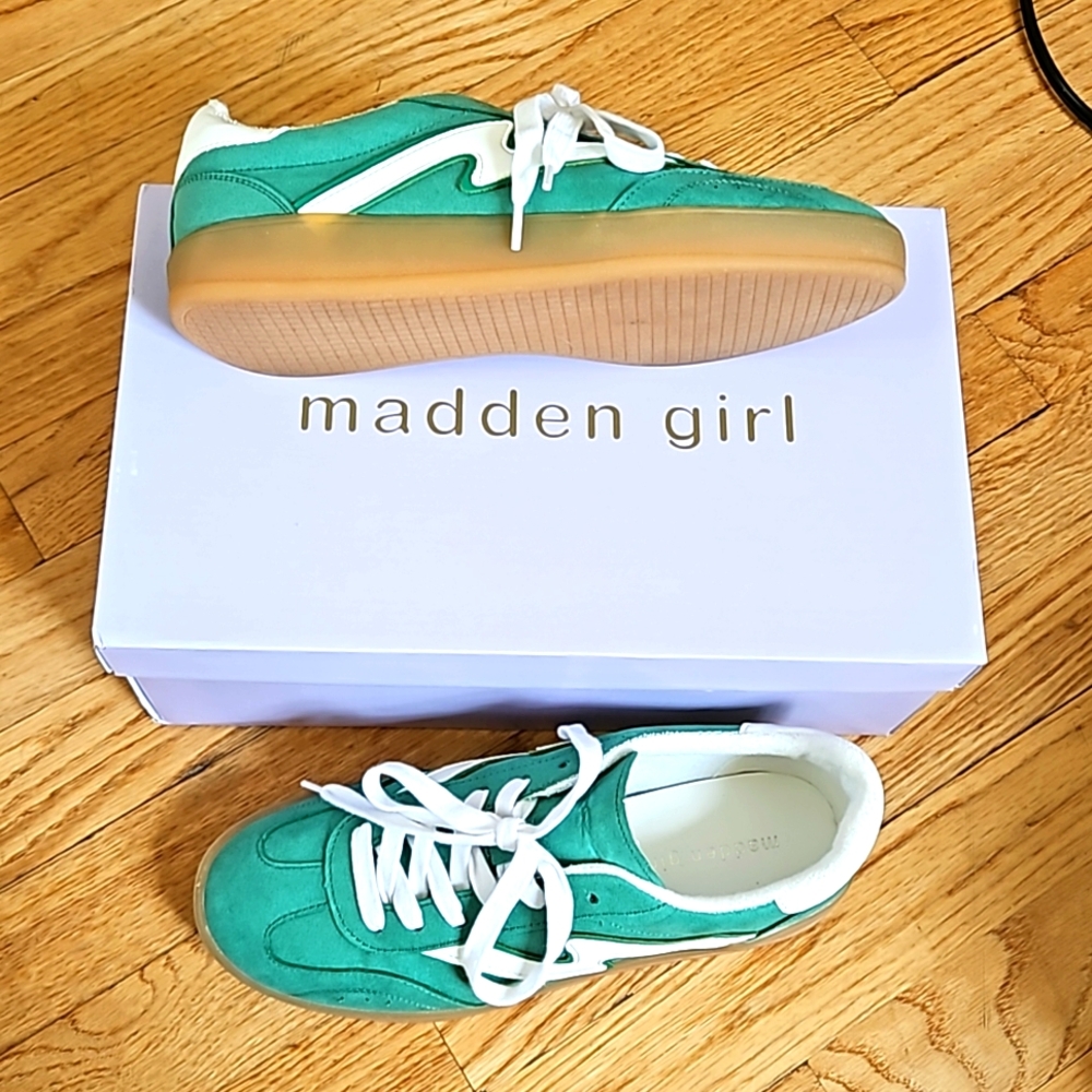 NEW Madden Girl sneakers 8.5